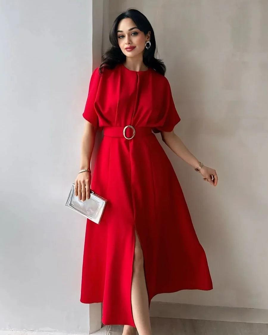 👗 فستان أنيق بخصر مُزيّن بحزام