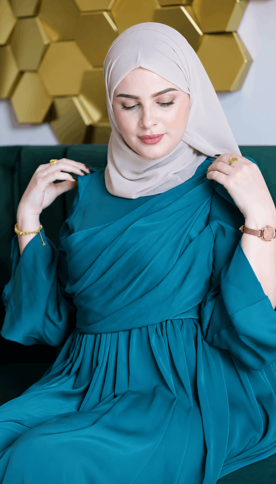 فستان طويل فاخر 🌟