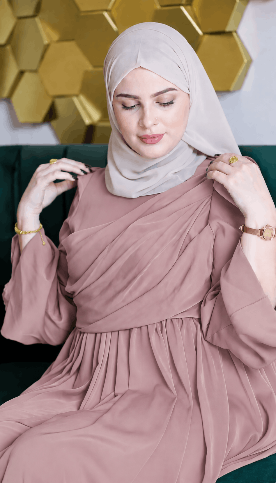 فستان طويل فاخر 🌟