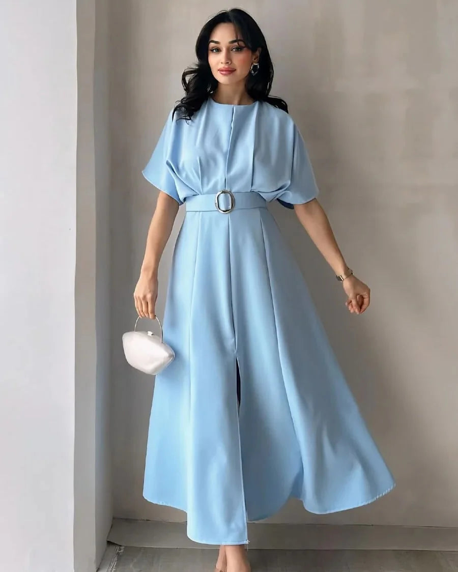 👗 فستان أنيق بخصر مُزيّن بحزام